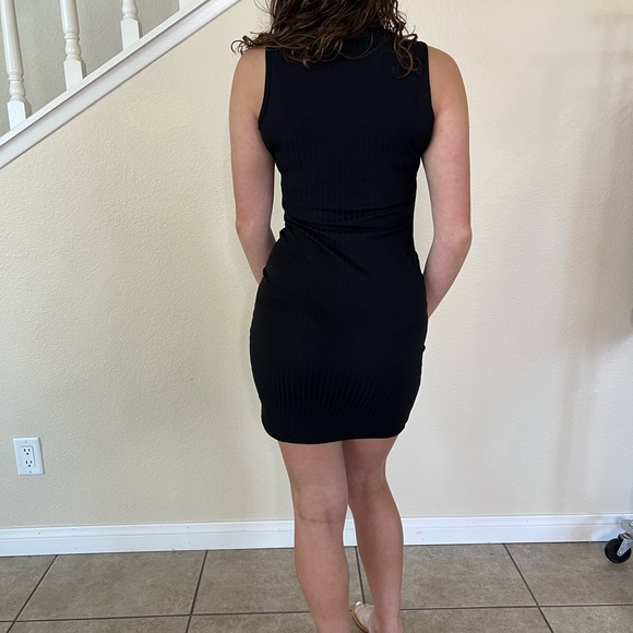 Black Ribbed Turtle Neck Sleeveless Midi Dress - Picture 7 of 13